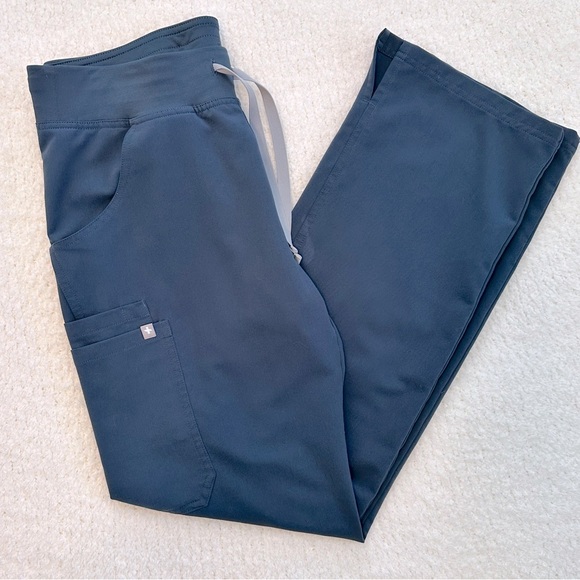 FIGS Kade Cargo Scrub Pants size small - Picture 1 of 4